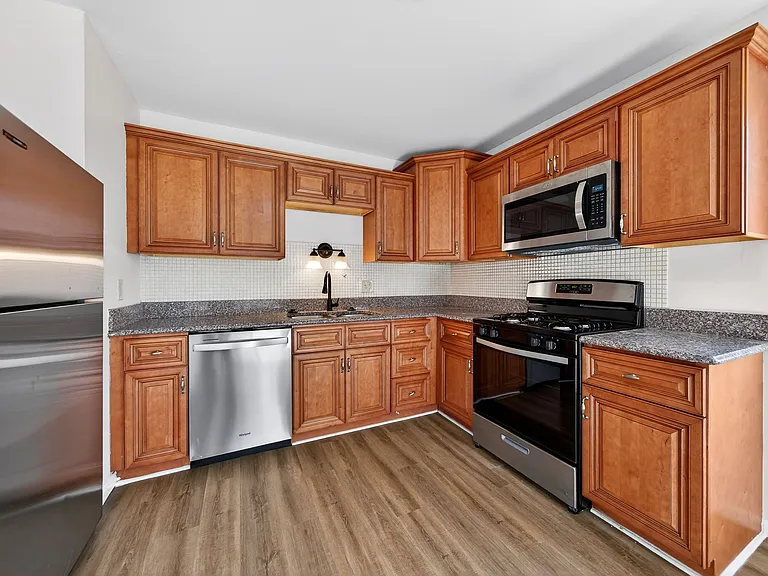 3253 Greenbridge Dr — Photo 3