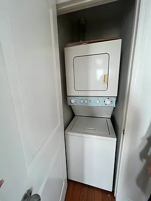 Rented by Remax Real Estate Professionals | media 19