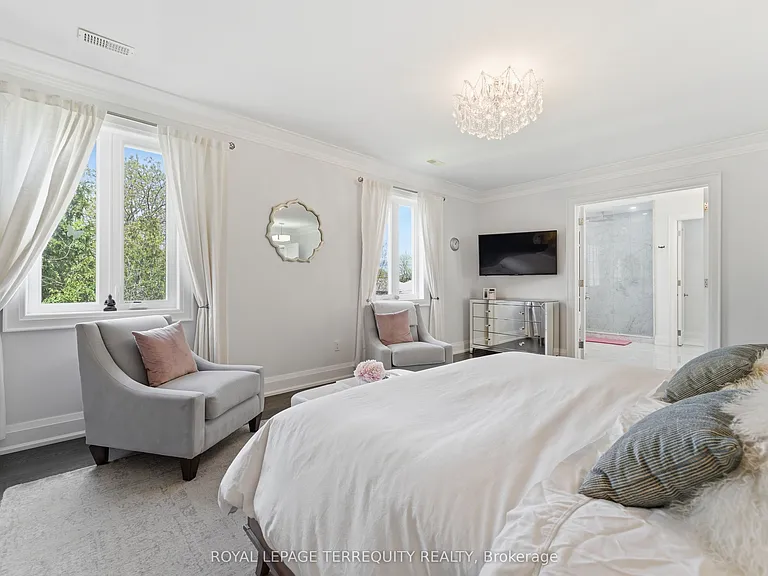 130 Edgecroft Rd — Photo 22