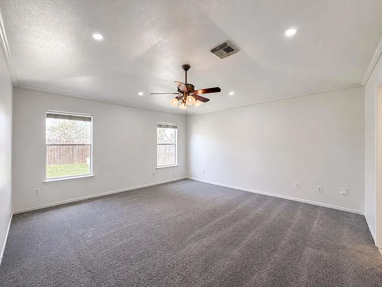 3209 Wheatmeadow Ct — Photo 5