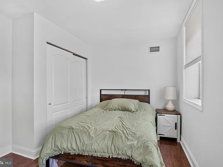 1202 Gerritt St — Photo 16