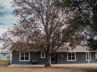 1313 Country Club Rd, Olney, TX 76374