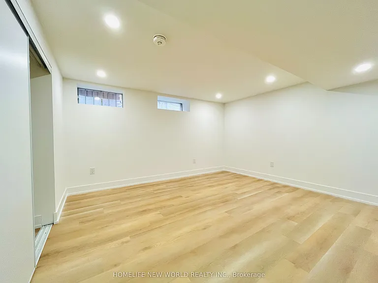 308 Maplehurst Ave #BASEMENT — Photo 7