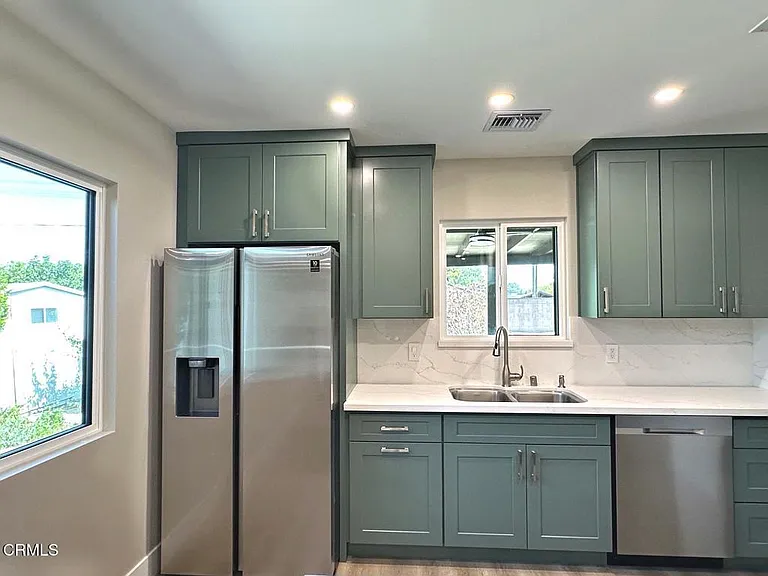 16744 Ludlow St — Photo 6