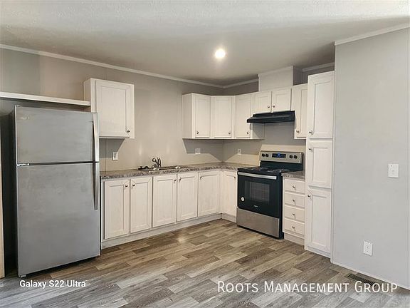 2nd image of 207 Robin Dr #207