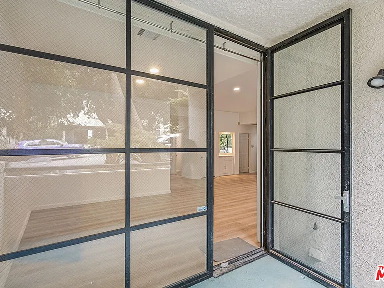11636 Montana Ave #103 — Photo 18