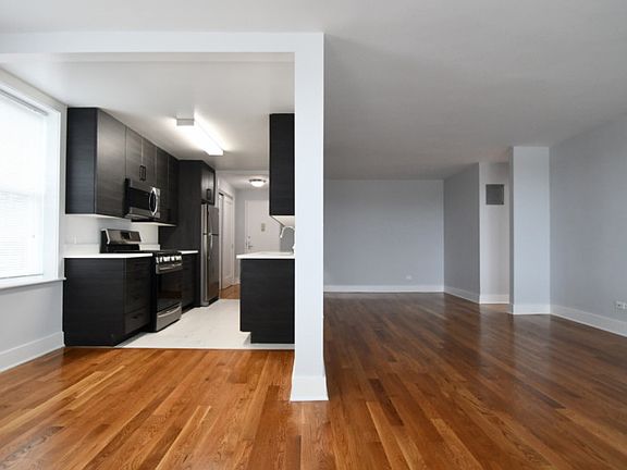 Pelham Place - Living Room - PPS-07C