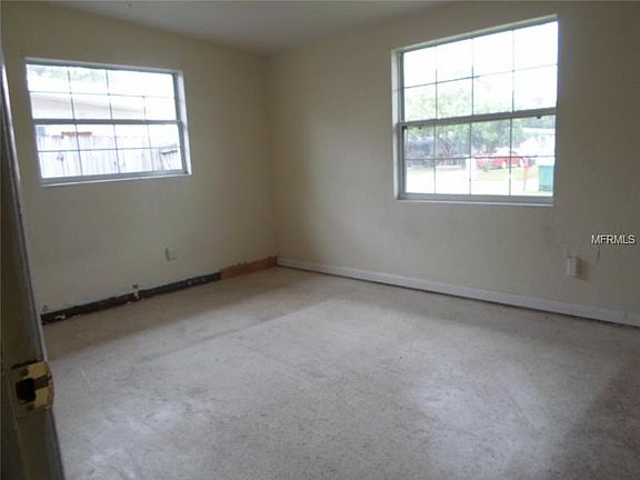 4th image of 2236 Norman Dr