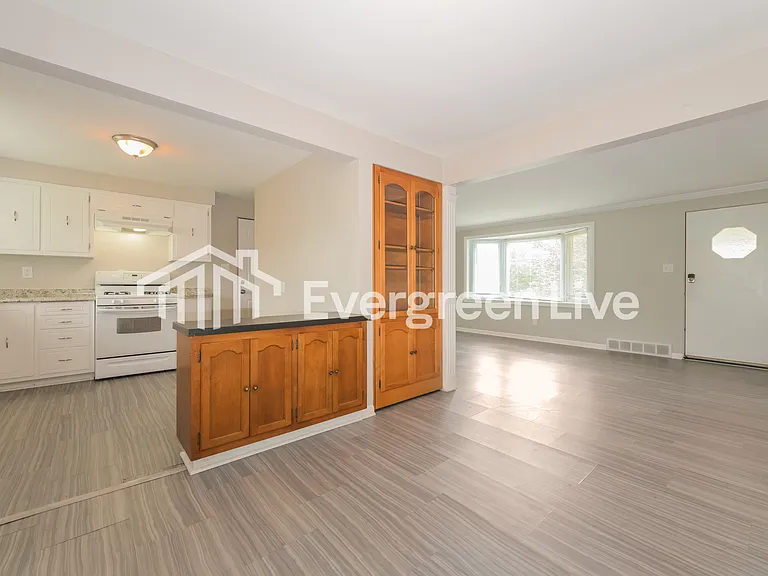 4709 Lolly Dr — Photo 7
