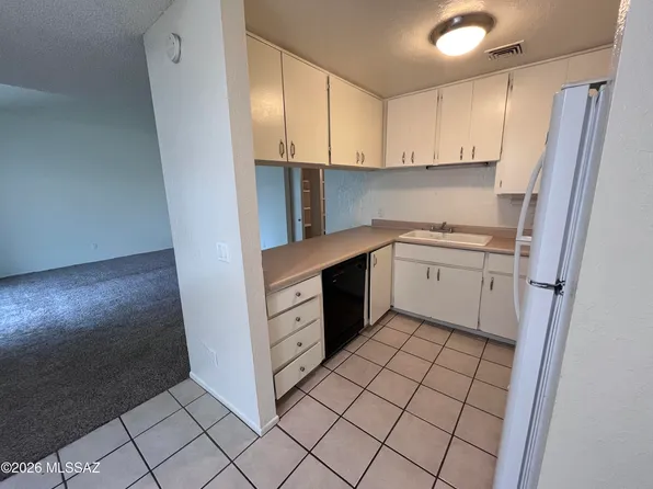 836 S Langley Ave, Tucson, AZ 85710