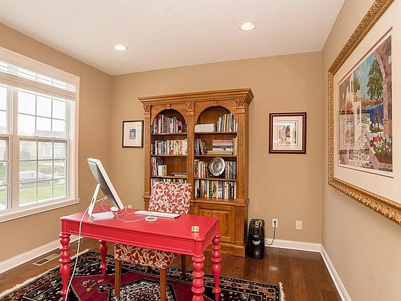 3rd image of 11569 Weeping Willow Dr