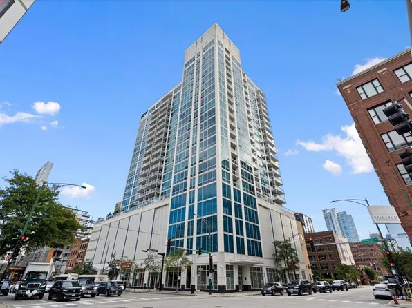 757 N Orleans St APT 805, Chicago, IL 60654