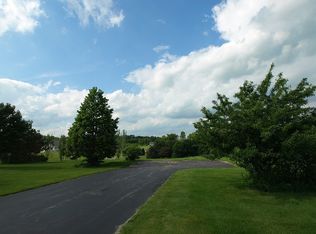 N92W27746 Hickory Rd, Hartland, WI 53029