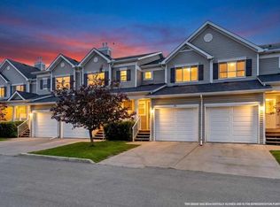 76 SE Country Village Ln NE, Calgary, AB T3K0E7