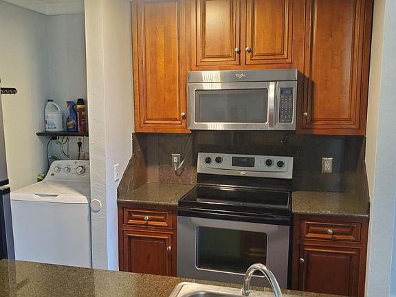 5th image of 812 W Carolina St APT 9