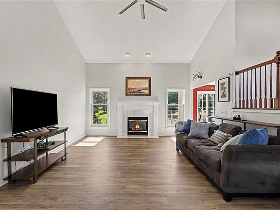 5th image of 517 Willowgate Dr