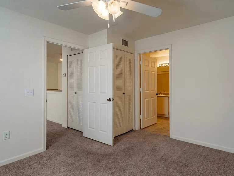 Westminster Apartments — Photo 13
