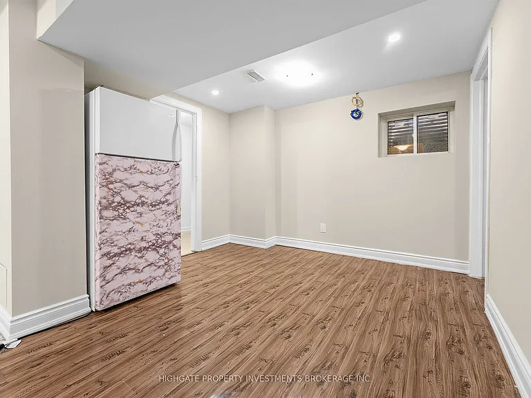 36 Reigate Ave #BASEMENT — Photo 10