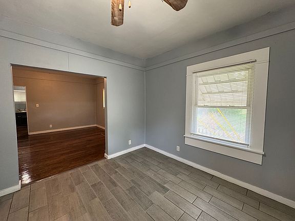 5th image of 2217 Terrace Ave