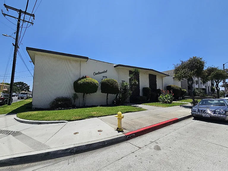 12522 Paramount Blvd #17 — Photo 17