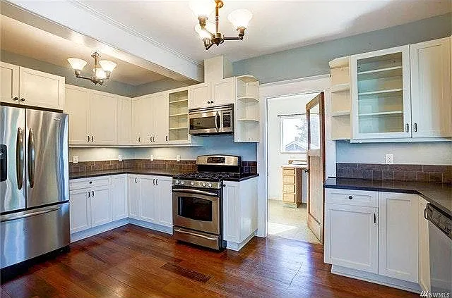 7702 15th Ave NE — Photo 8