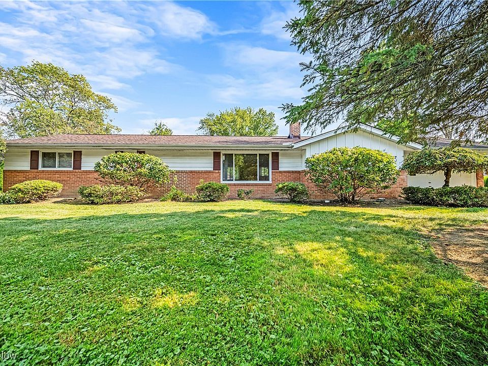 1st image of 657 Meadowood Dr