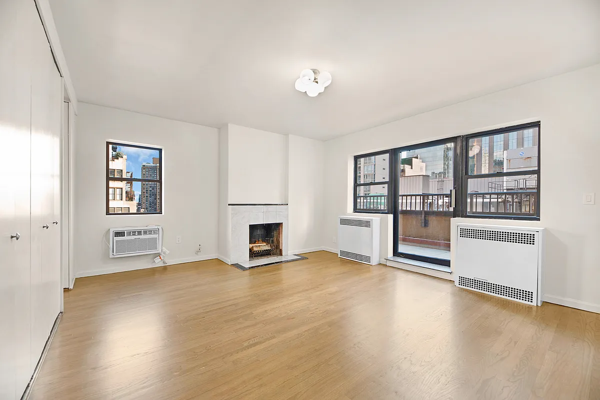 Photo 1 of 12 - 121 Madison Ave #C - Manhattan, NY Primary Photo - 121 Madison Ave #C