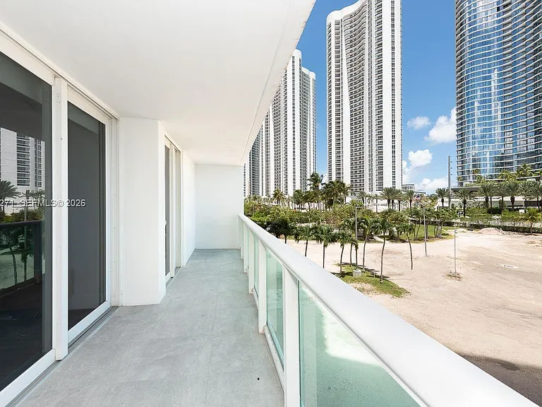100 Bayview Dr #210 — Photo 16