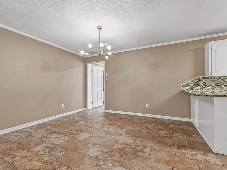104 Quapaw Pl — Photo 9