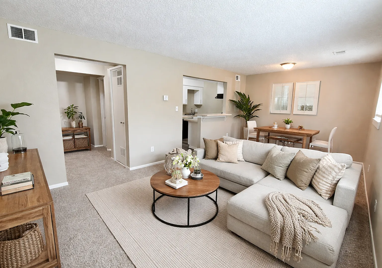 Edgewood Apartments — Photo 3