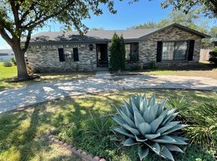 204 SE 6th St, Plainview, TX 79072