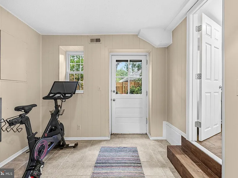 2909 S Dinwiddie St — Photo 31