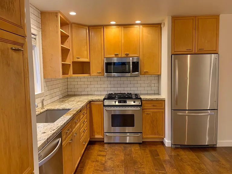 17995 Los Banos Dr — Photo 13