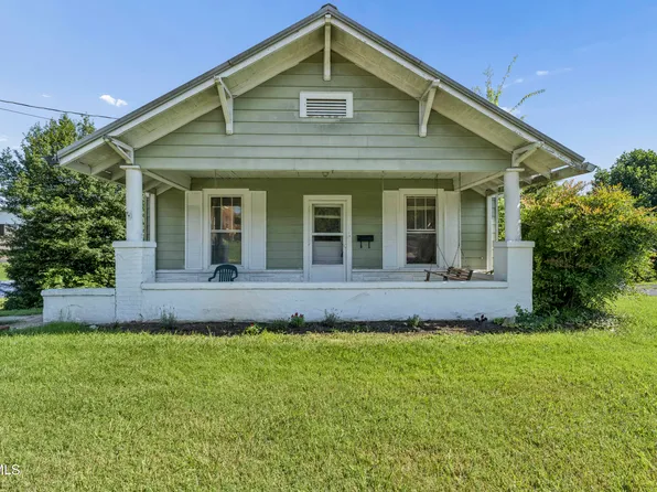 421 W College St, Jonesborough, TN 37659