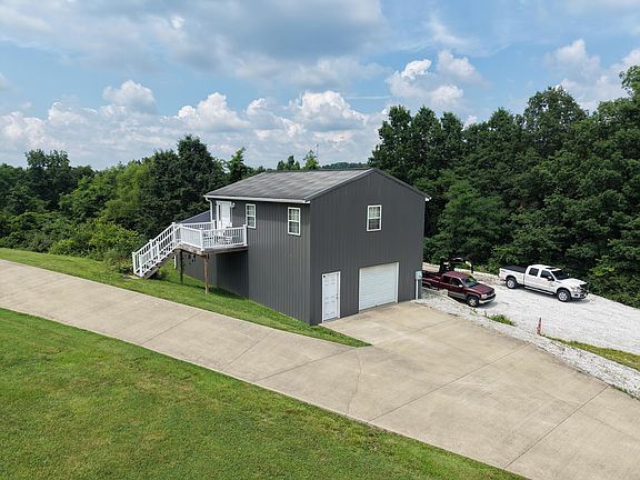 5th image of 751 Barker Rd