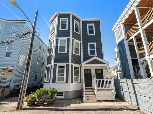 10 Cross Street Pl #3, Somerville, MA 02145