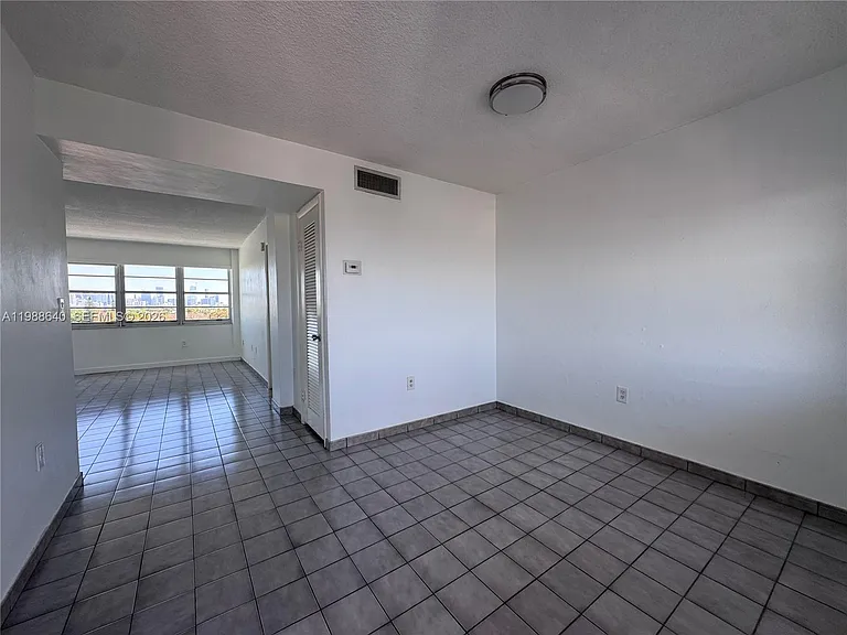 1400 SW 27th Ave #702 — Photo 13