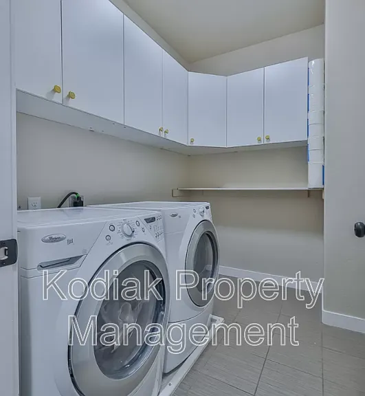 1463 S Kentucky Derby Way — Photo 18