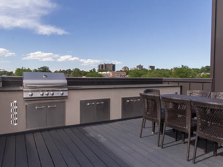 Jux Apartments — Photo 15