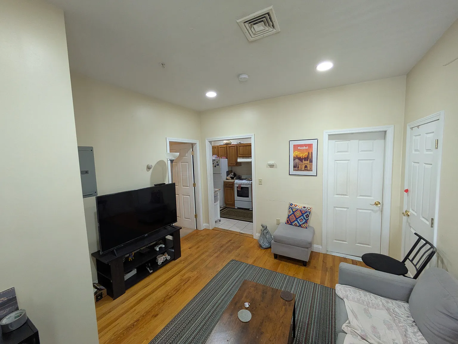 460 Green St — Photo 1