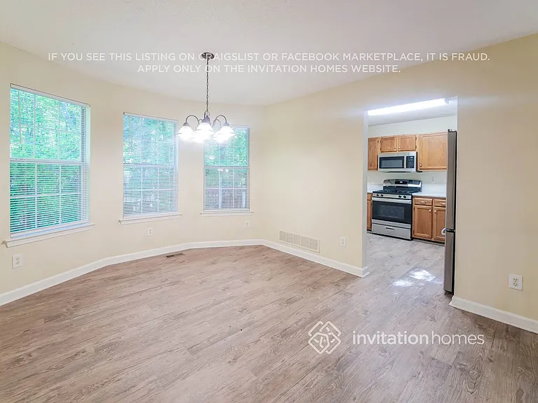 124 Woodmill Ct — Photo 7