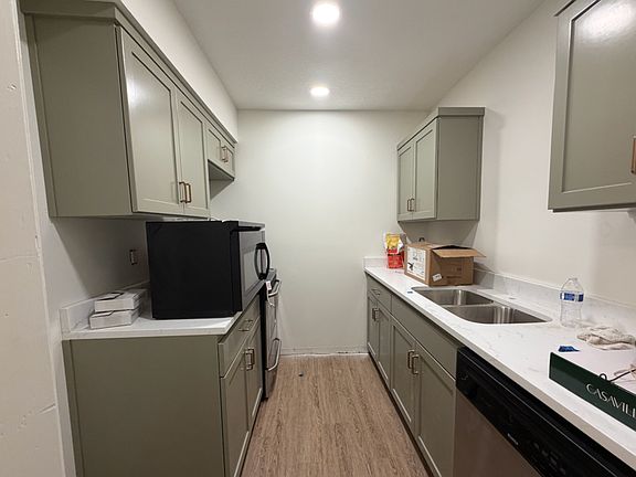 3rd image of 2901 University Dr E