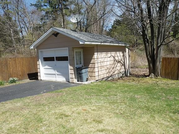 5th image of 57 Mayflower Dr