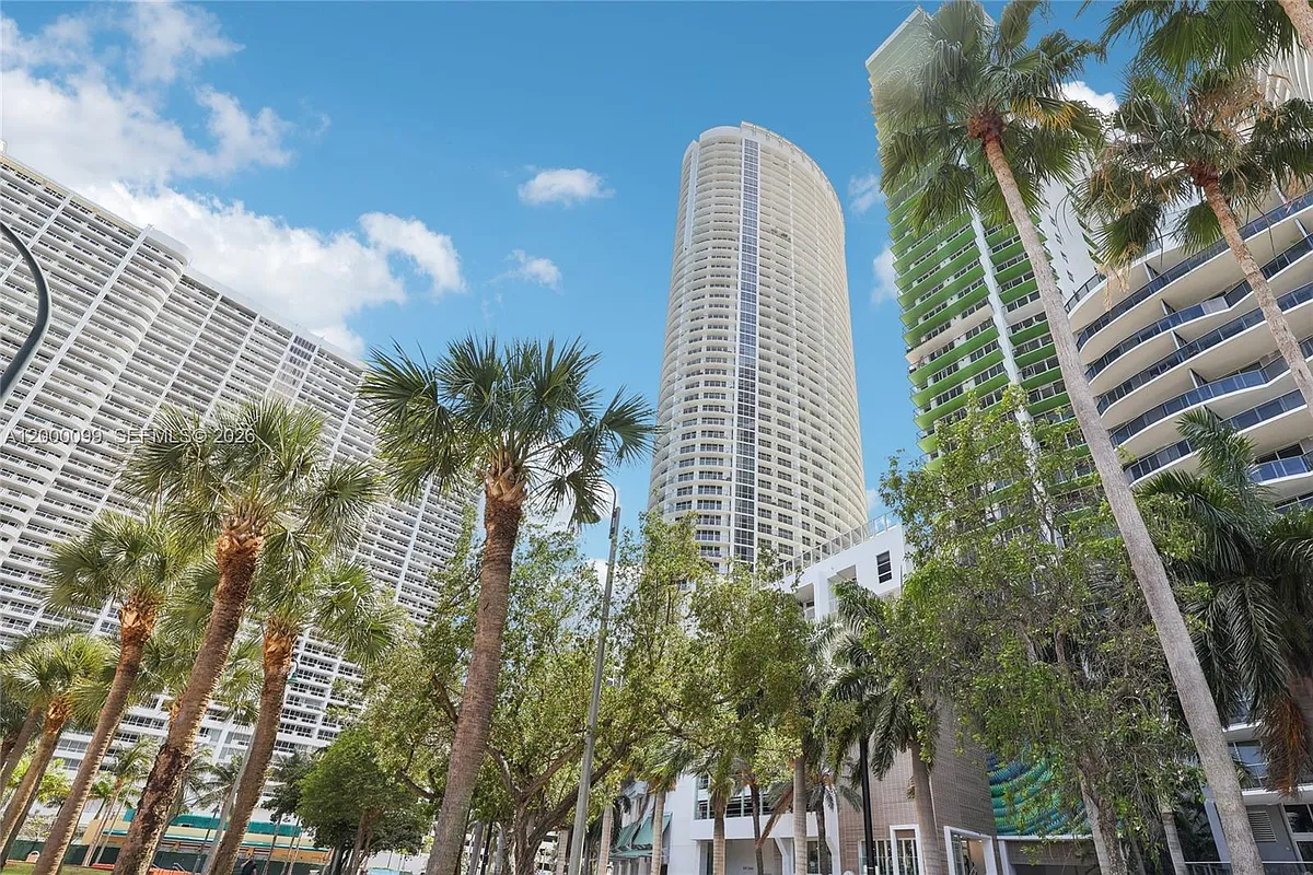 Building Photo - 1750 N Bayshore Dr #2805