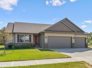 1120 Franklin Dr, North Liberty, IA 52317