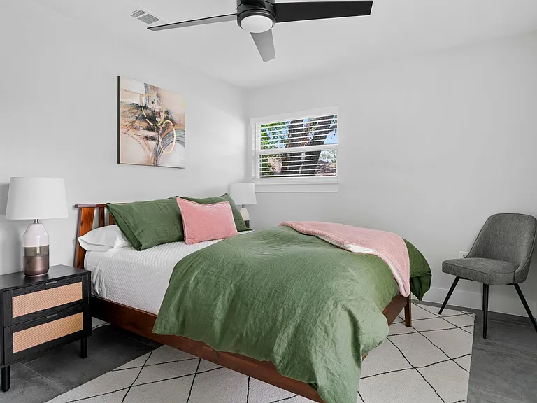 2102 Falcon Hill Dr — Photo 17