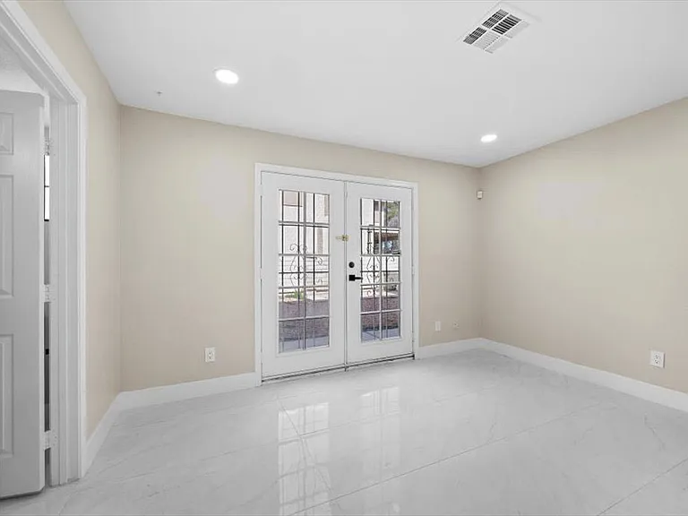 3382 Montessouri St — Photo 33