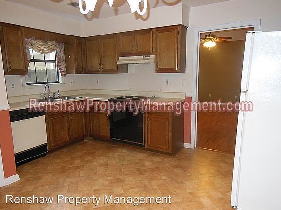 4th image of 2273 Hometown Dr
