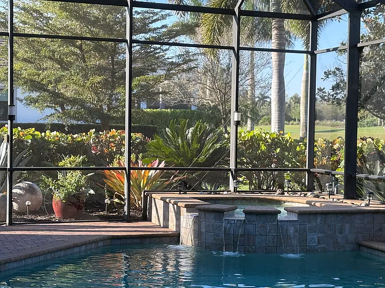 Hot tub in the a.m., afternoon or evening