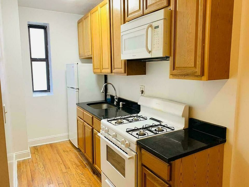 1st image of 550 Ocean Ave #1AA
